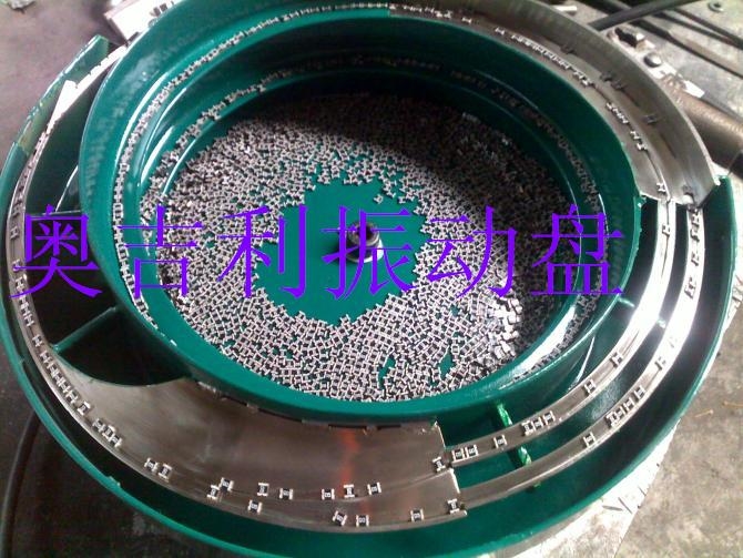 電磁式振動盤和壓電振動盤有何不同。